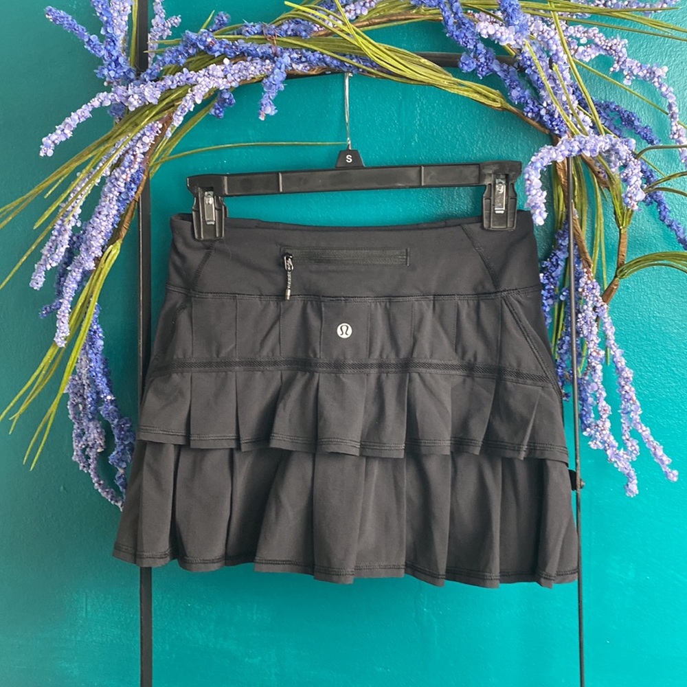 Lululemon Pace Rival Tennis Skirt with Built In Shorts Size 2 Regular 13”